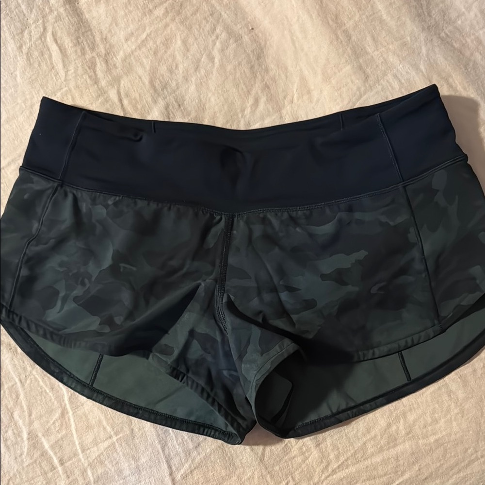 Lululemon Athletica Green Athletic Shorts Moisture-Wicking Performance